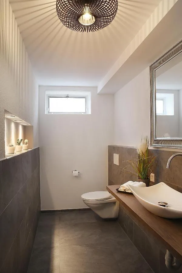 Private Spa Lux With Whirlpool And Sauna In Ζυρίχη Bed and Breakfast